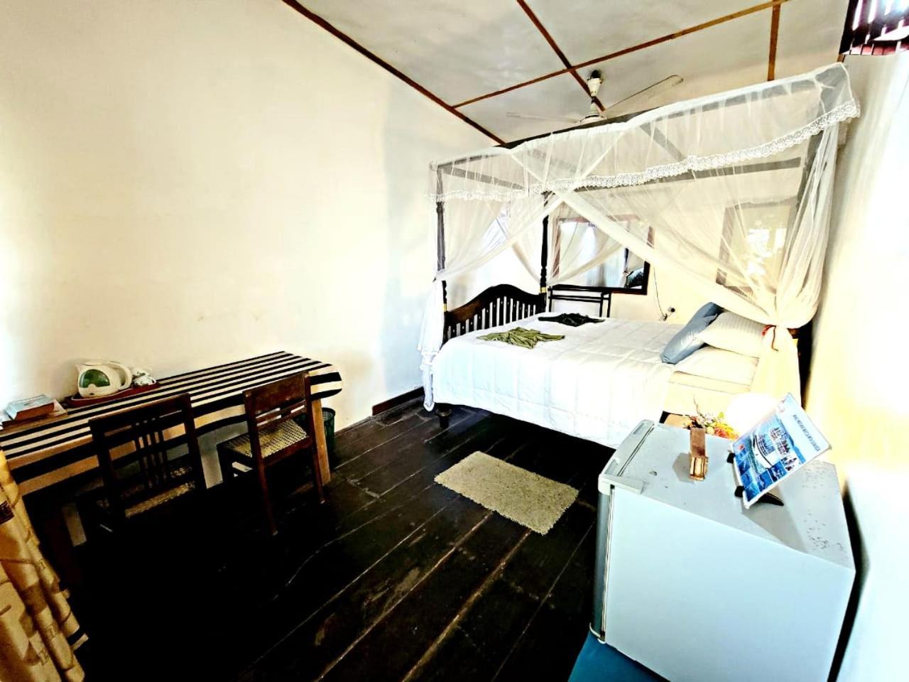 Villa Blue Ocean Mirissa Eksteriør bilde
