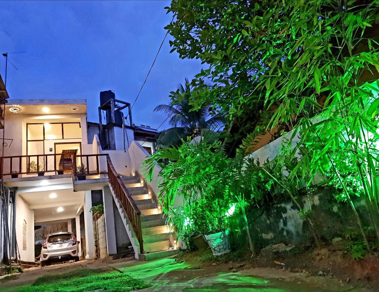 Villa Blue Ocean Mirissa Eksteriør bilde